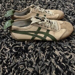 Onitsuka Tiger Mexico 66 Beige Green D507L Leather Sneakers Men’s 7.5Women’s 10